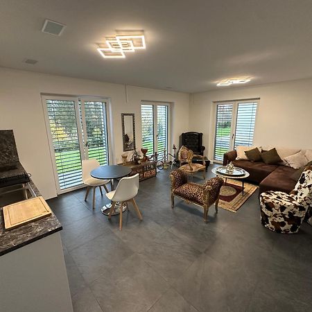 V.I.P Appartement Boettstein ภายนอก รูปภาพ