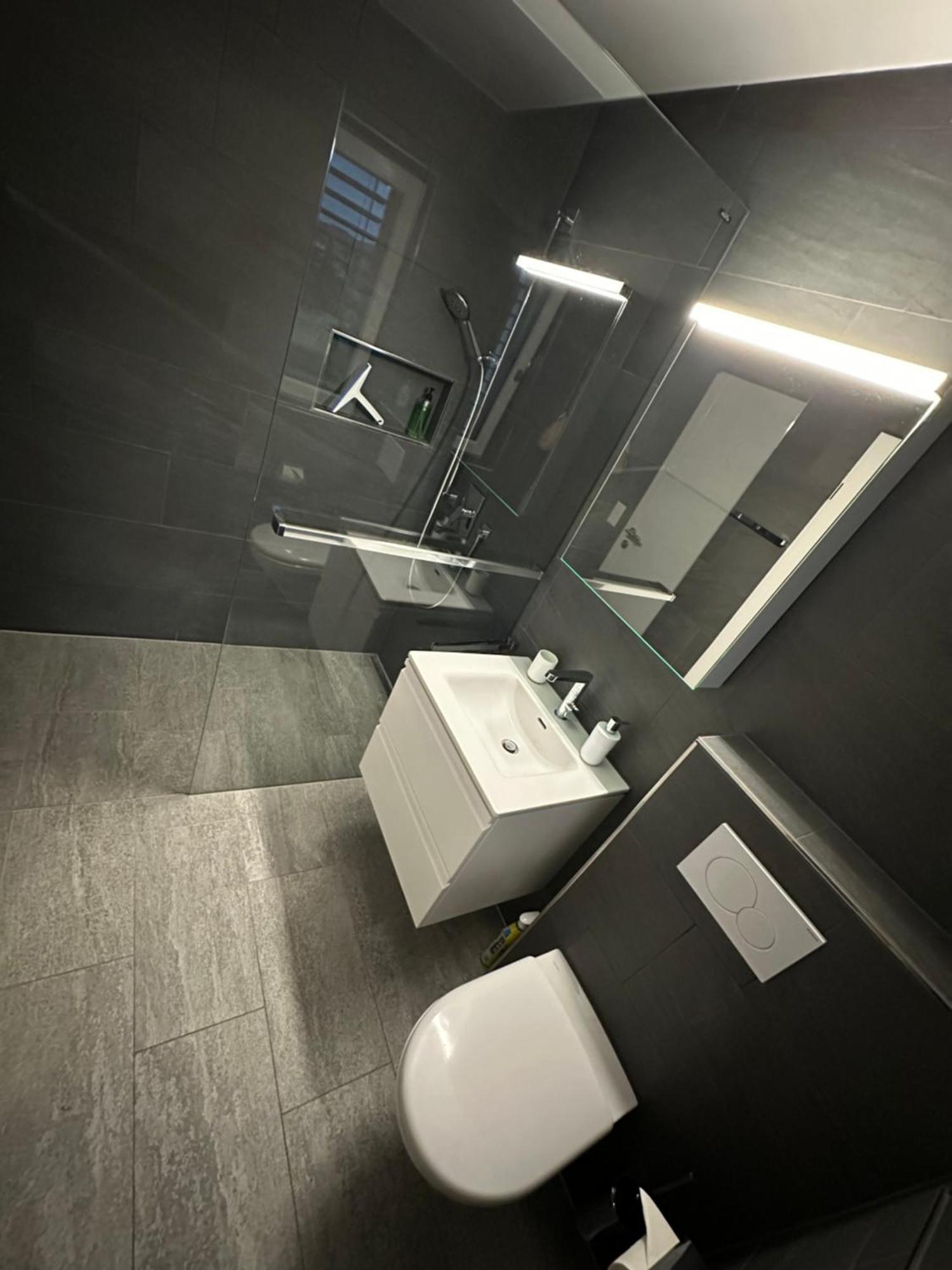 V.I.P Appartement Boettstein ภายนอก รูปภาพ